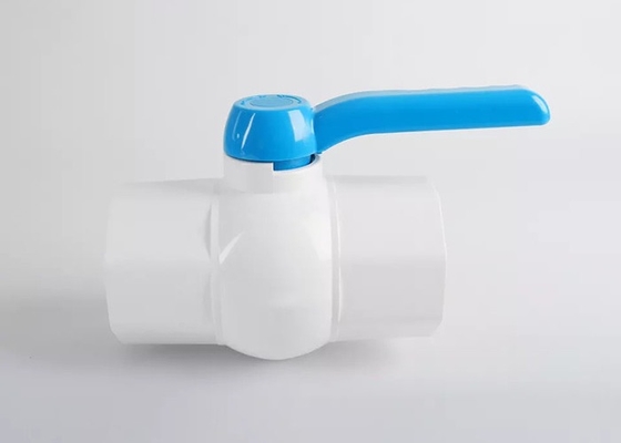 الأبيض PVC أنابيب المياه صمام الكرة 1 طريقة بولي كلوريد الفينيل ربع بدوره صمام مقبض بلاستيكي