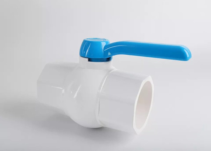 الأبيض PVC أنابيب المياه صمام الكرة 1 طريقة بولي كلوريد الفينيل ربع بدوره صمام مقبض بلاستيكي